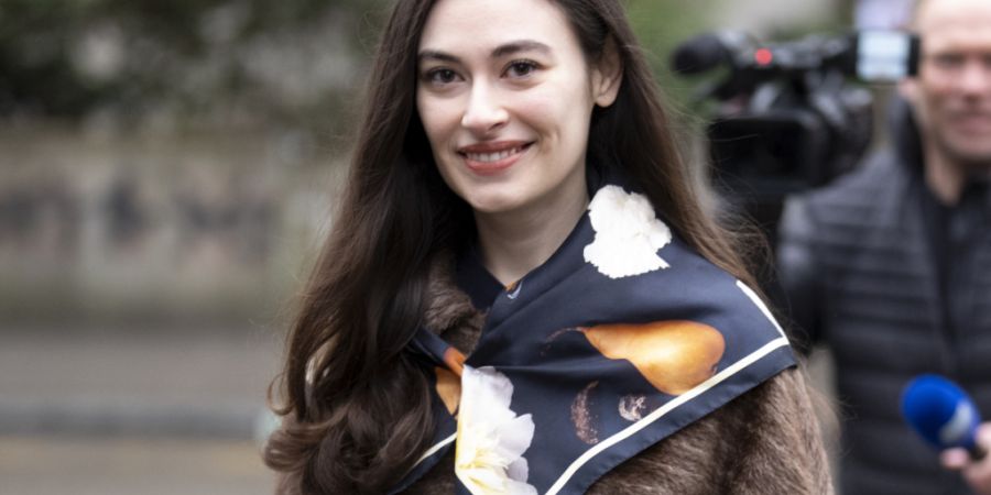 Sanija Ameti wurde für Schüsse auf ein Marienbild verurteilt. Die JGLP fordert nun die Abschaffung des Gesetzesartikels, der dies möglich machte. (Archivbild)