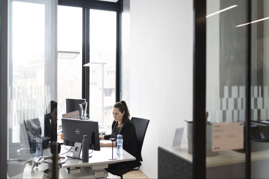 Wer aus der Schweiz ein Software-Abo löst, zahlt meist deutlich mehr als im Nachbarland Deutschland.