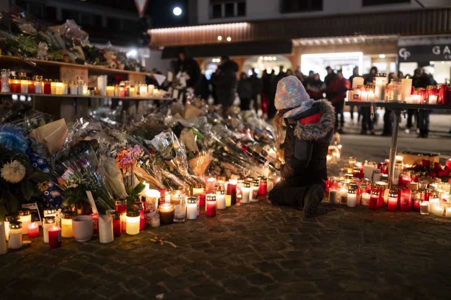 Noch immer werden zahlreiche Menschen, darunter viele Teenager, vermisst.