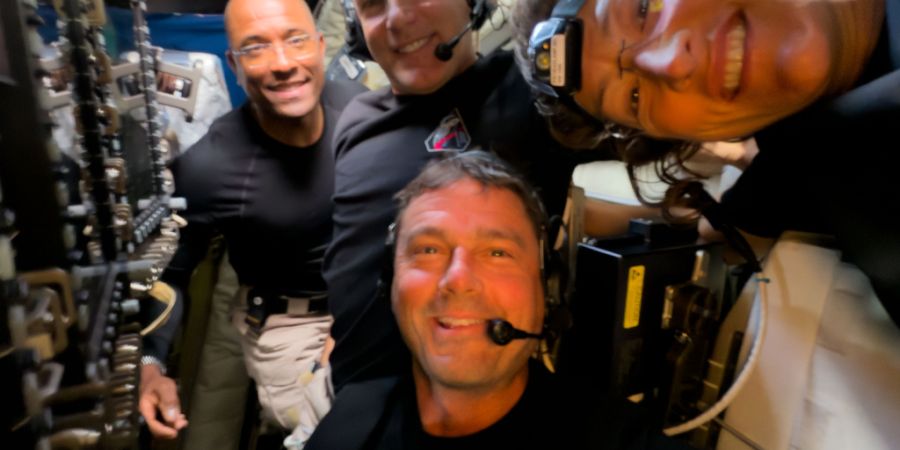 Nach dem Flug um den Mond herum ist die «Artemis 2»-Crew auf dem Weg zur Erde. (Archivbild)