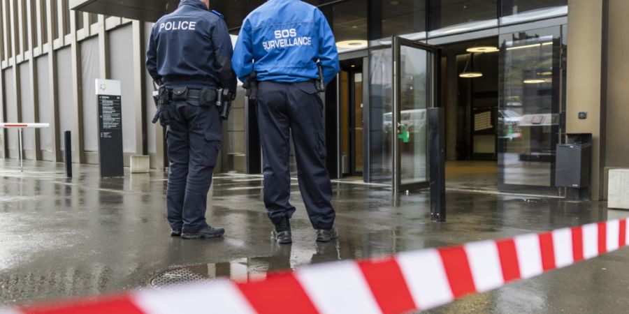 Die Befragung des für die Sicherheit zuständigen Gemeinderats von Crans-Montana fand auf dem Campus Energypolis in Sitten statt.