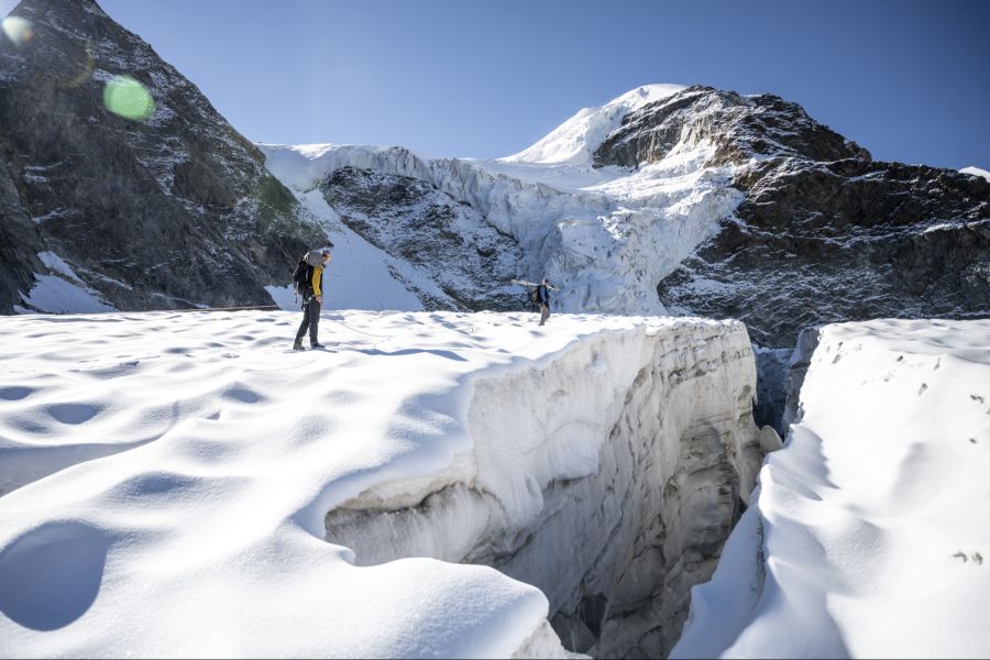 Auf dem Pers-Gletscher im Oberengadin wurde ein neuer Negativrekord an Schnee auf dem Gletscher gemessen.