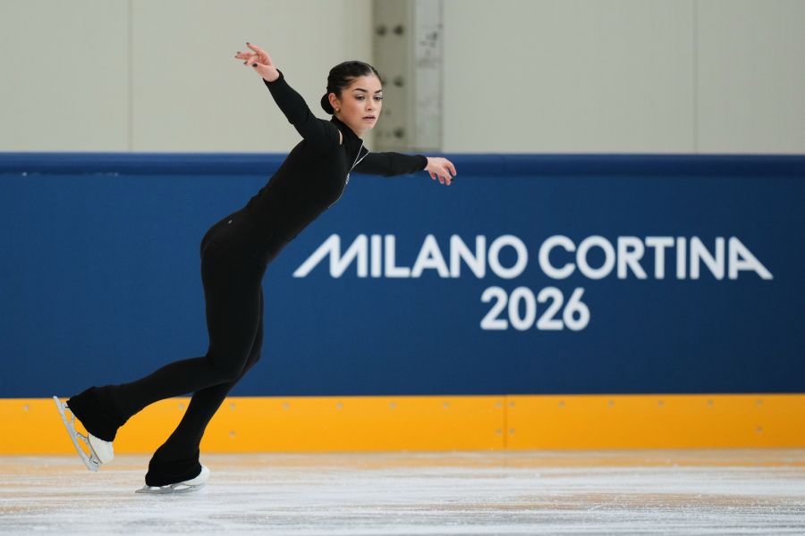 Bei den Eiskunstläuferinnen bei Olympia 2026 ist die Russin Adeliia Petrosian am Start.