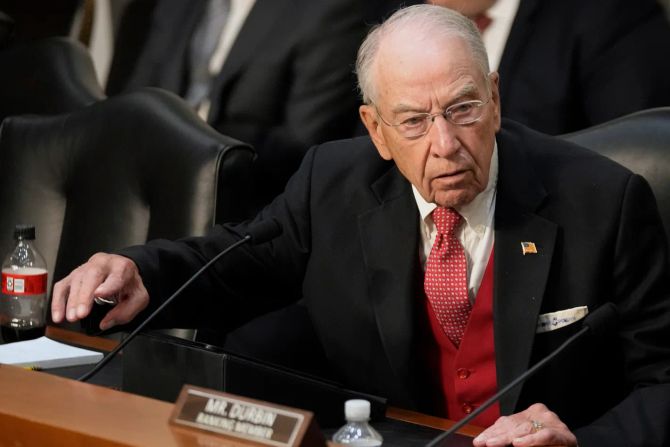 nazi konten us Grassley