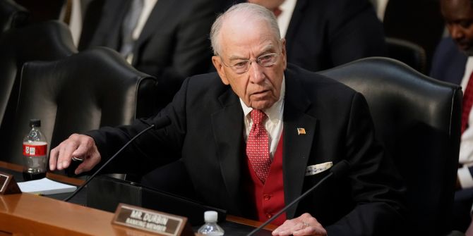 nazi konten us Grassley