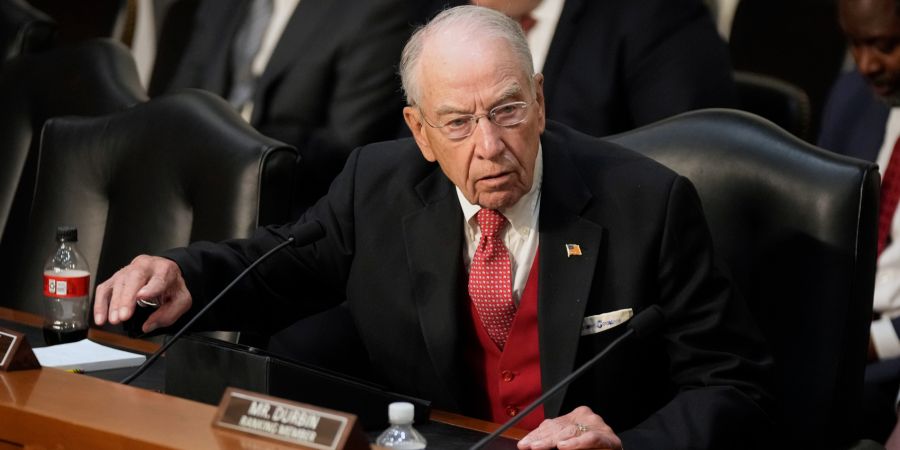 nazi konten us Grassley