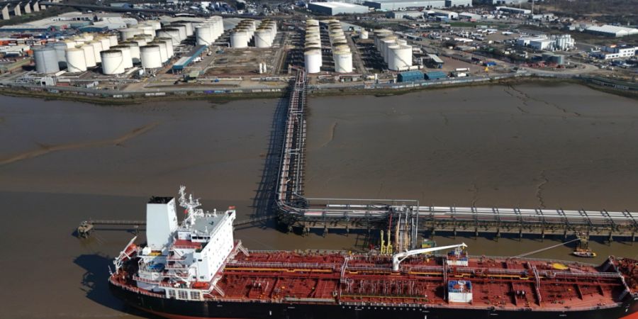 Der Preis für Rohöl legt nach den Osterfeiertagen weiter zu. Das Fass Öl der Nordseesorte Brent kostet nun über 110 US-Dollar.(Symbolbild)