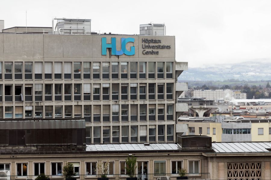 Eine interne Umfrage in einer Abteilung des Universitätsspitals Genf zeigt: Ein Viertel der Mitarbeitenden ist von Rassismus betroffen. (Archivbild)