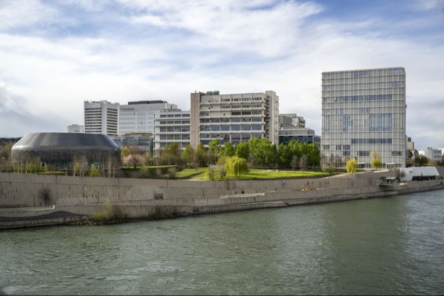 Der Hauptsitz des Pharmakonzerns Novartis in Basel. Die Firma beteiligte sich an der Sanierung der ehemaligen Chemieabfall-Deponie.