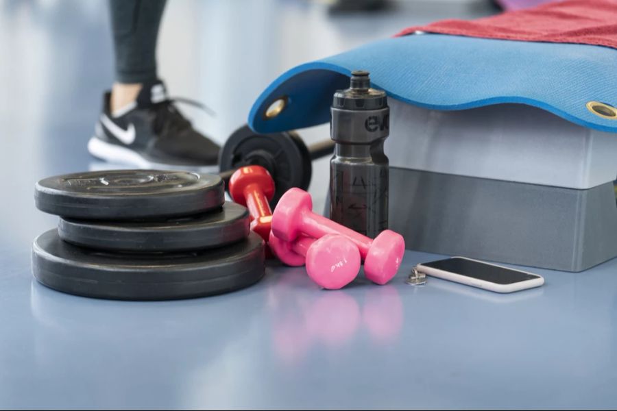 Für ein gutes Klima herrschen in den meisten Fitness-Studios klare Regeln. (Symbolbild)