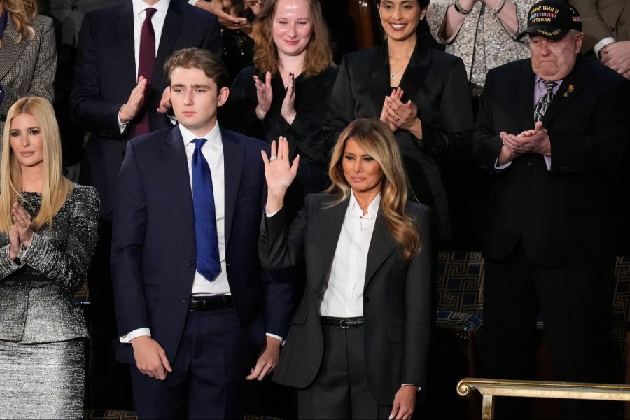 Für Sohn Barron (links) soll es die erste öffentliche Drohung sein. First Lady Melania Trump (rechts) wurde bereits zuvor bedroht.