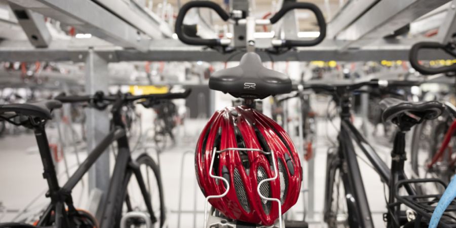 Die neue unterirdische Velostation am Bahnhof Sursee bietet Platz für 1100 Velos. (Symbolbild)