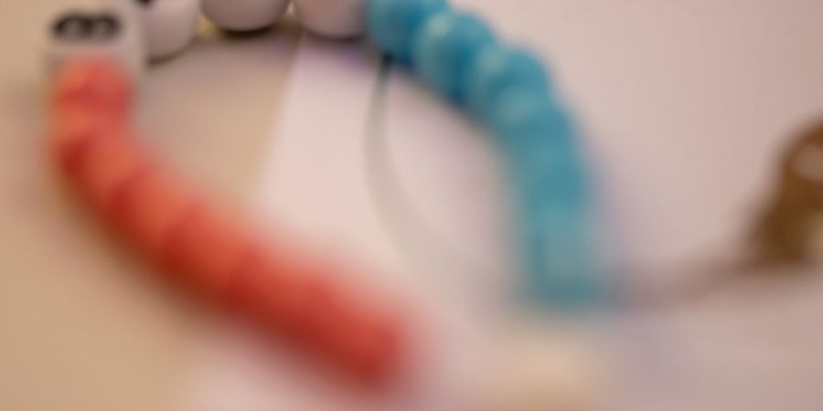Das Gesundheitsleitbild Graubündens für die Jahre 2026 bis 2036 empfiehlt die Schliessung zweier Geburtenabteilungen. (Symbolbild)