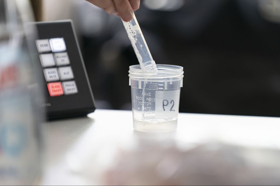 Die Forschenden haben im Speichel eine Art metabolischen Fingerabdruck gefunden.