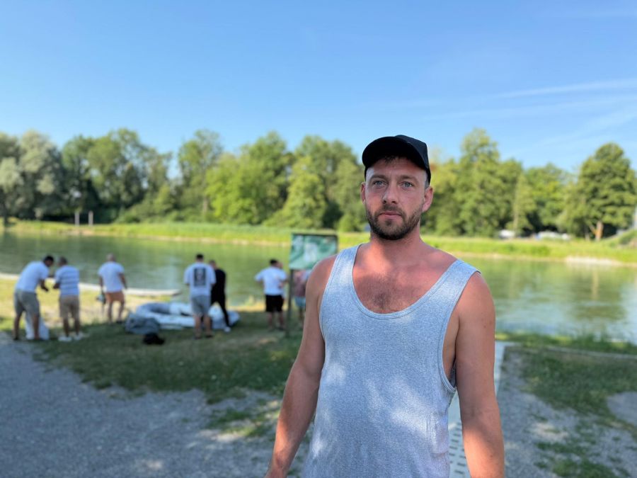 Der freiwillige Helfer Kevin Koch.