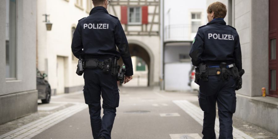 Die Regierung des Kantons St. Gallens will die Polizei ausbauen. Die dazu vorgelegte Entscheidungsgrundlagen erachtet die vorbereitende Kommission aber als ungenügend. (Symbolbild)
