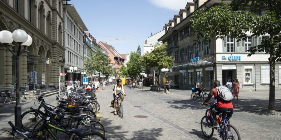 Die Stadt Thun führt ihren Versuch zur Verkehrsreduktion in der Fussgängerzone weiter. (Archivbild)