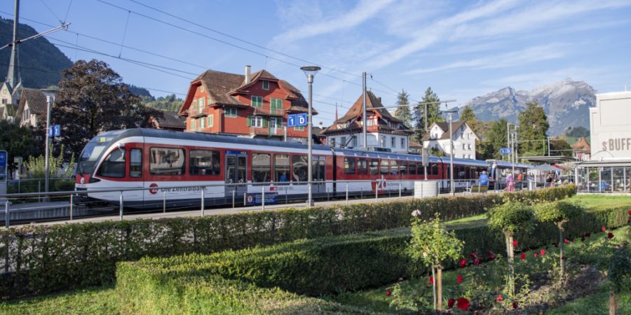 Die Zentralbahn führt im kommenden Dezember den Halbstundentakt zwischen Luzern und Engelberg ein, was auch den Nidwaldner Gemeinden zusätzliche Zug- und Busverbindungen einbringt. (A...