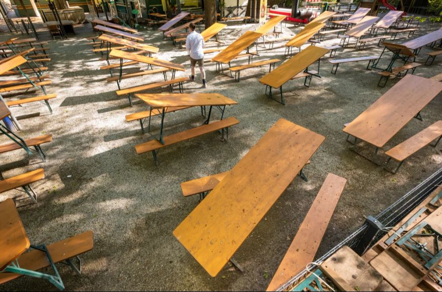 Dagegen wehren sich nun einige Münchner Restaurantbesitzende. Sie eröffnen einen alkoholfreien Biergarten. (Symbolbild)