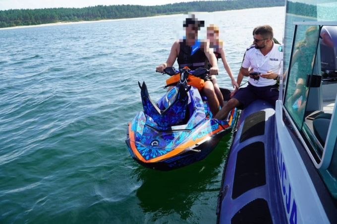 Per Jetski wurde die Touristin zurück ans Ufer gebracht. Polen Touristin Ostsee
