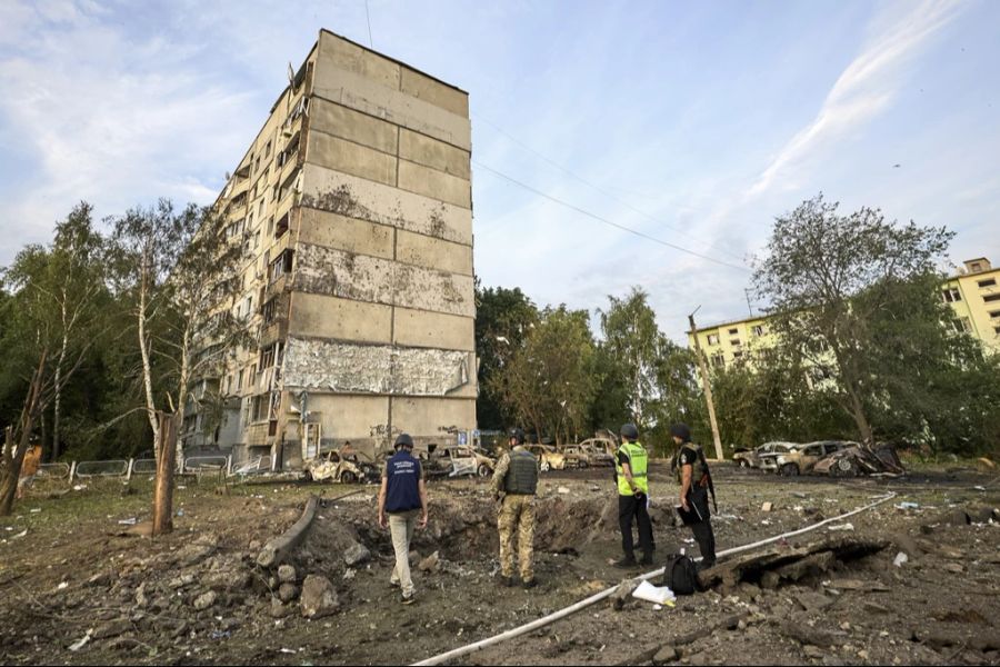 Im Frühling 2022 hat der Ukraine-Krieg begonnen – es halten sich viele Lügen und Verschwörungstheorien über den Krieg.