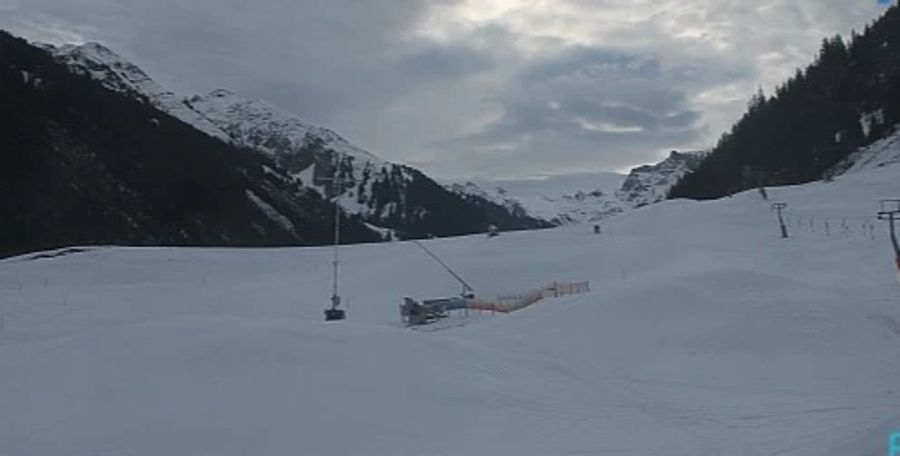 Auf der Grimmialp im Diemtigtal BE sind noch alle Lifte zu. Am Samstag soll aber der Kinderlift öffnen.