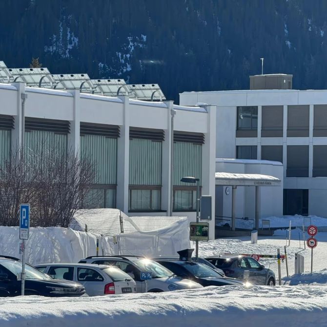 WEF Militär Davos Schule