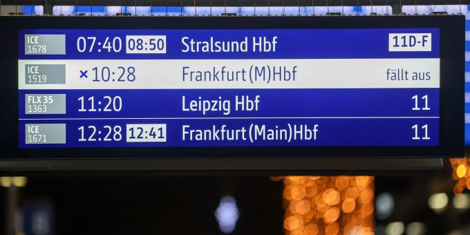 Die Deutsche Bahn will besser über Störungen informieren. (Archivbild) Deutsche Bahn