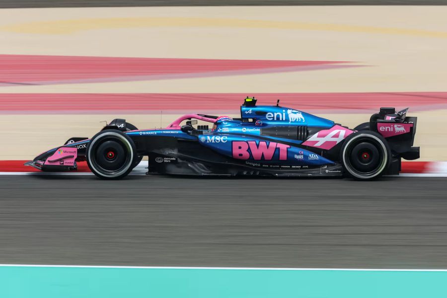 Jack Doohan (Alpine) am Steuer des A525 beim Vorsaison-Test der Formel 1 in Bahrain.