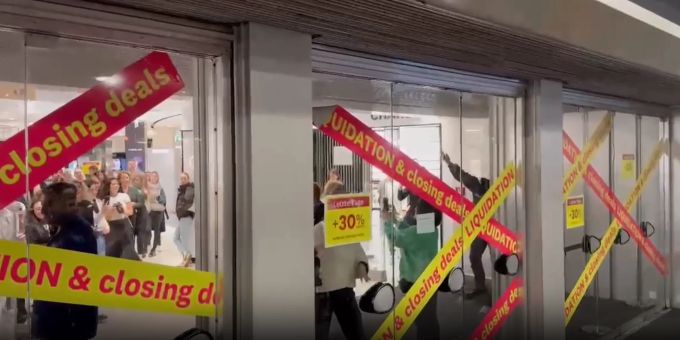 Jelmoli hat am Freitag nach über 125 Jahren seine Türen geschlossen. Jelmoli Zürich Bahnhofstrasse