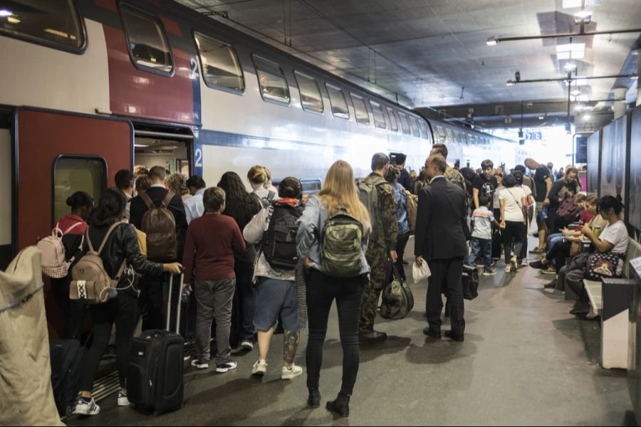 Wer Gruppenreisen mit dem Zug ins Ausland über die SBB organisieren will, muss online ein Formular ausfüllen. (Symbolbild)