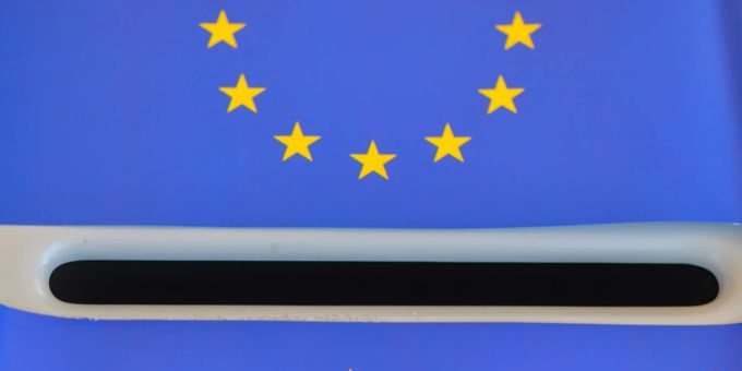 Die Sorge vor russischer Einflussnahme auf die Europawahl wächst. (Symbolbild) Europa Wahlurne