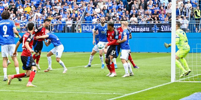 Sieg in Darmstadt - HSV steht vor Bundesliga-Rückkehr