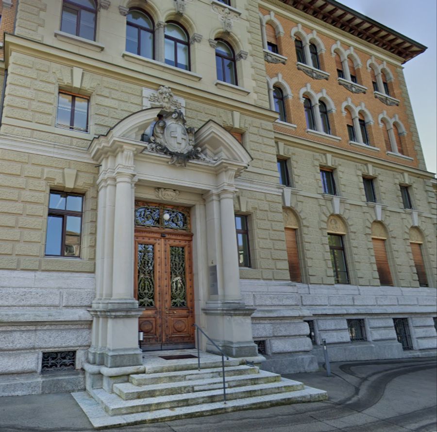 Das Bundesamt für Wohnungswesen arbeite aktuell an einer Studie zu möglichen Massnahmen gegen rassistische Diskriminierung auf dem Wohnungsmarkt. Hier der Hauptsitz des BWO an der Hallwylstrasse 4 in Bern.