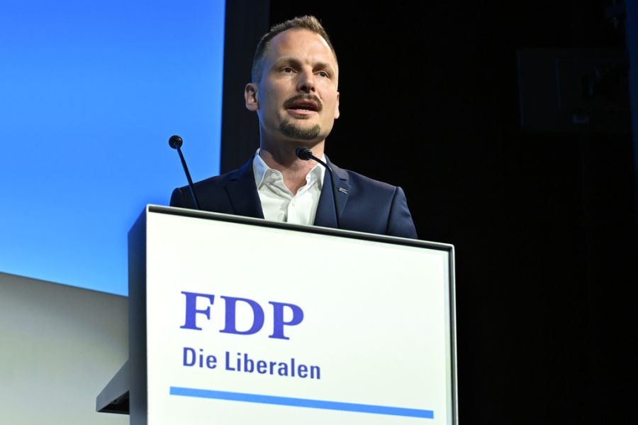 «Ich schätze die Zusammenarbeit mit Thierry, unserem Parteipräsidenten, und die Zusammenarbeit mit dem ganzen Team sehr», sagt Jonas Projer.