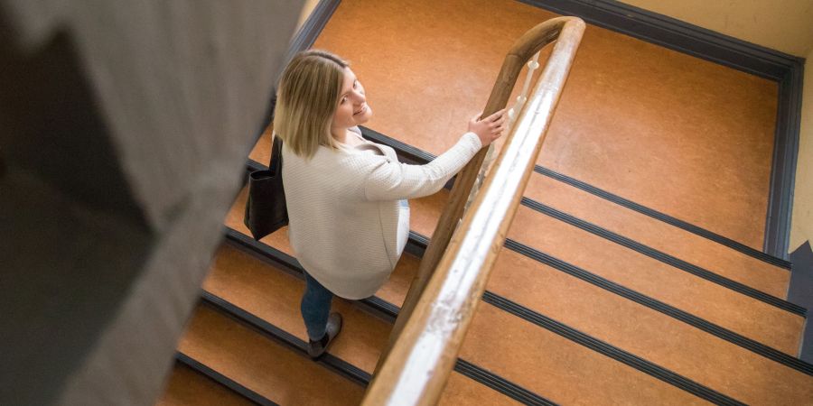 Kleine Trainingseinheit: Treppensteigen stärkt die Muskulatur in Oberschenkeln, Waden und Po.