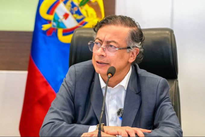 Kolumbiens Präsident Petro sieht die Anschlag auf den Präsidentschaftskandidat Miguel Uribe auch einen Anschlag auf die Meinungsfreiheit. kolumbien präsidentschaftskandidat