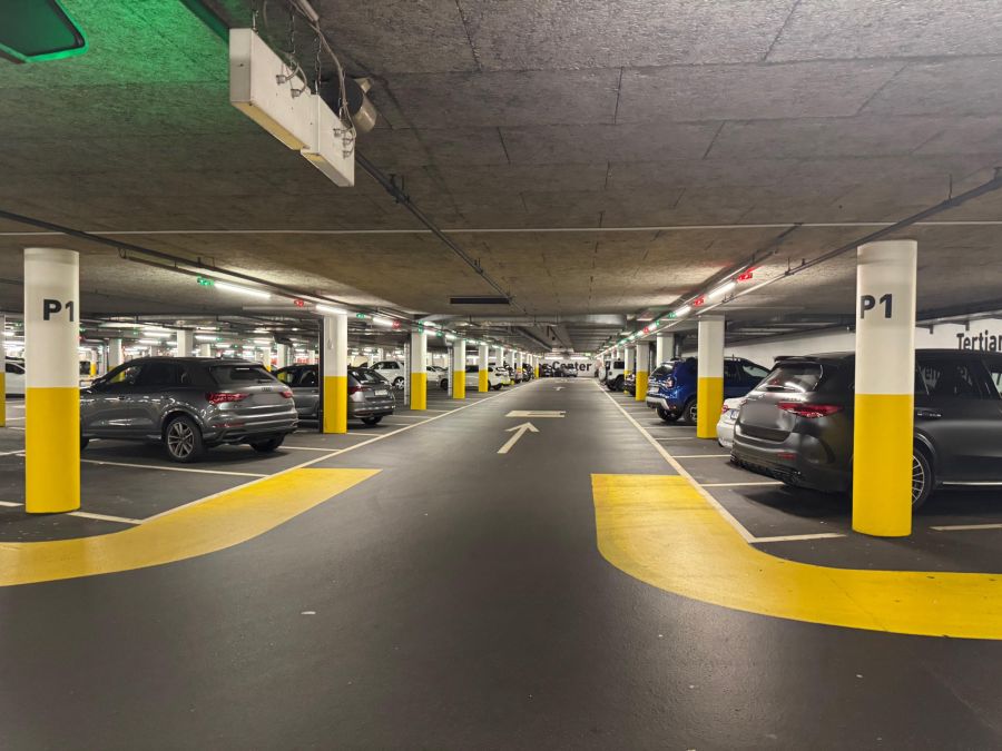 Wer dennoch das Parkhaus im St. Jakob-Park-Shopping nutzt, muss tief in die Tasche greifen.