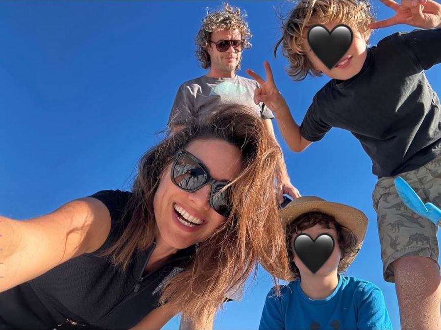 Nazan Eckes lebt mit ihren beiden Söhnen auf Mallorca. Auch Noch-Ehemann Julian Khol, von dem sie seit 2022 getrennt ist, wohnt dort.
