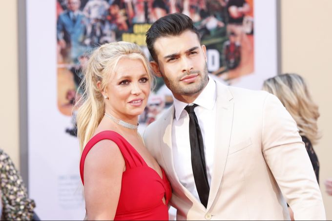Britney Spears war ab 2016 mit dem Model Sam Asghari liiert, im Mai 2024 reichte das Paar die Scheidung ein. Britney Spears