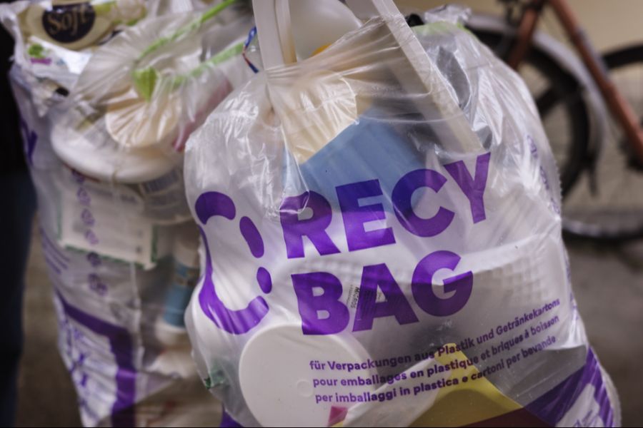 Coop setzt voll auf «Recybags» und mit dem Gratis-Recyclen ist es vorbei.