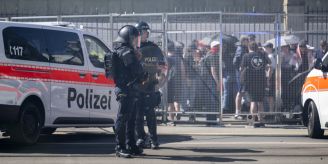 Stopp - Zürcher Linke laufen im Kantonsrat mit «Anti-Chaoten»-Antrag auf Stopp - Zürcher Linke laufen im Kantonsrat mit «Anti-Chaoten»-Antrag auf