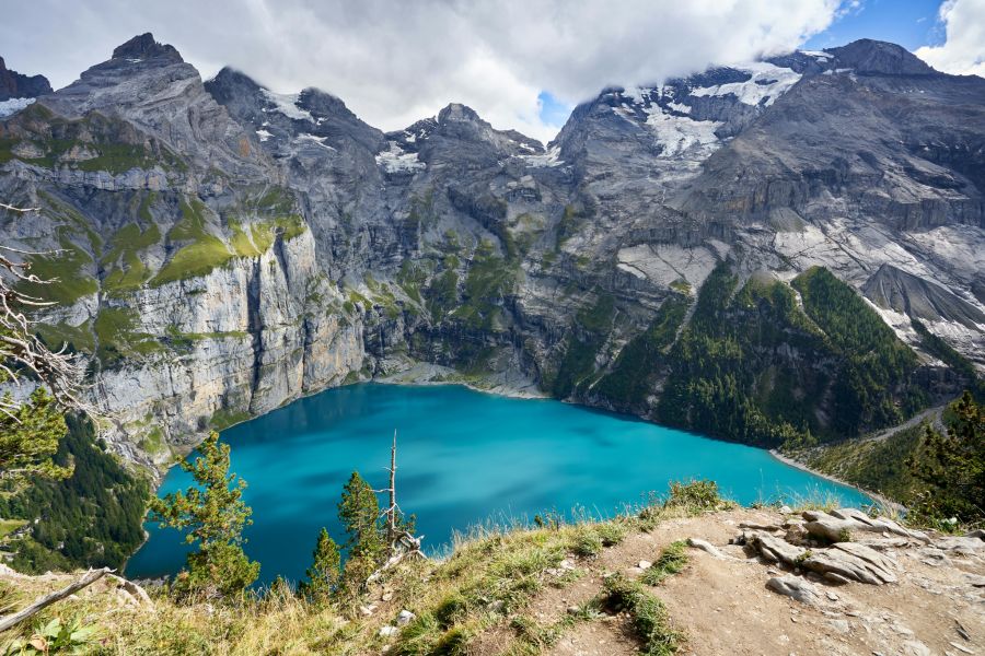 Nebst dem Dorf bedroht der instabile Berg auch den weltberühmten Öschinensee.