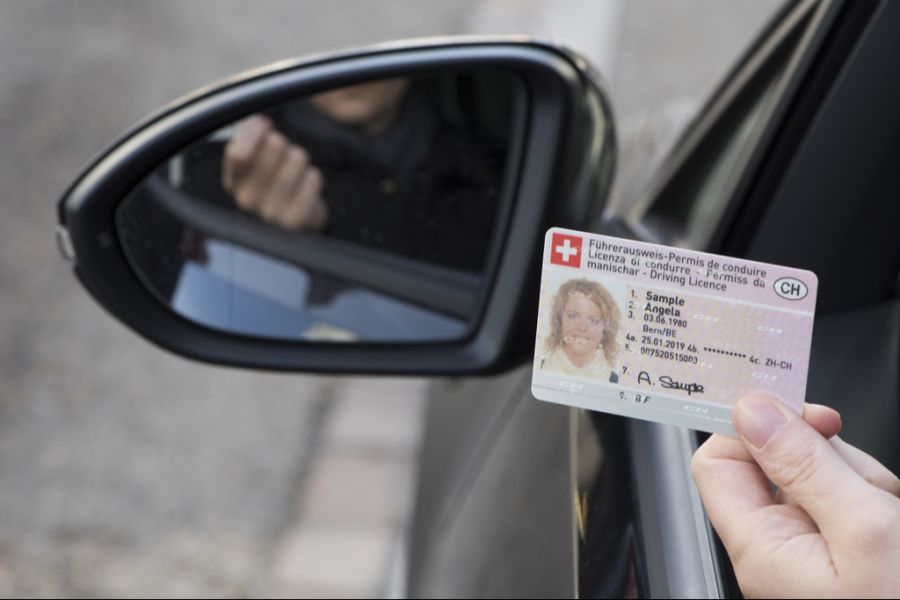 Wer Auto fahren will, braucht nicht nur ein Permis.