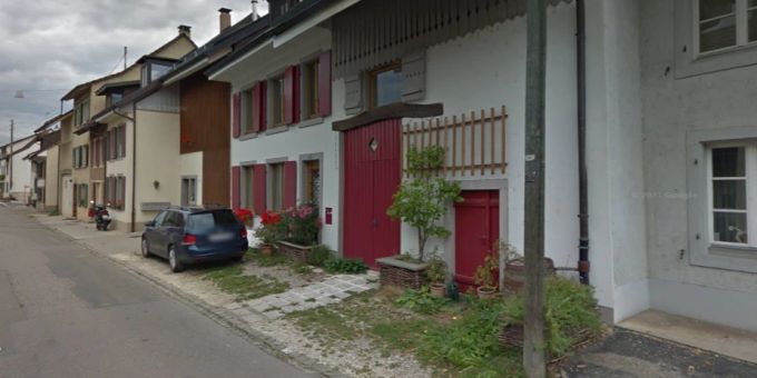 Eine Häuserzeile in Seltisberg BL. Bl