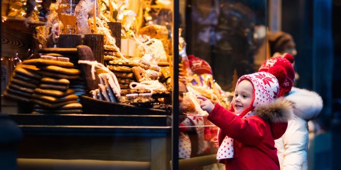 Guetzli Kind Weihnachtsmarkt Gebäck