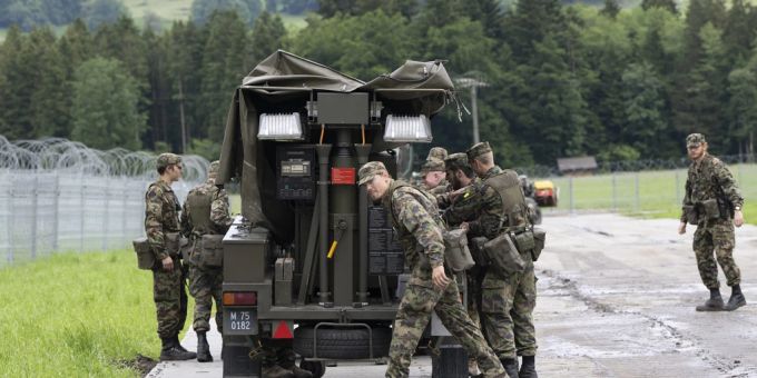 Der Bundesrat hat am Freitag seine Botschaft zu verschiedenen Änderungen im Militärgesetz verabschiedet. (Archivbild) Schweizer Armee