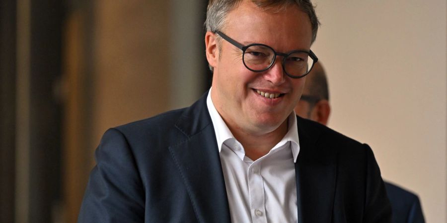 Der Thüringer CDU-Chef Mario Voigt will Ministerpräsident werden. Nun hat der CDU-Landesvorstand den Weg für Sondierungsgespräche freigemacht.