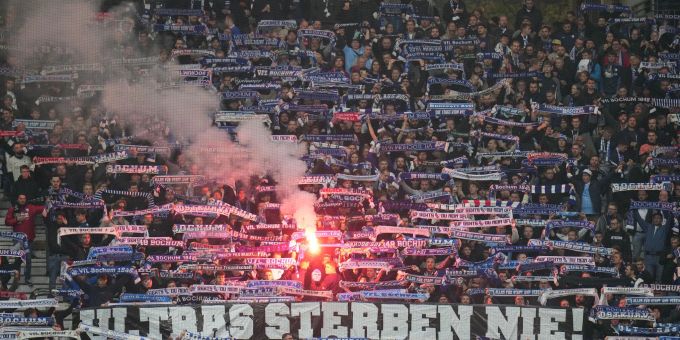 Die Bochumer Fans äusserten in Frankfurt ihren Unmut über die Leistungen ihrer Mannschaft. Die Bochumer Fans äusserten in Frankfurt ihren Unmut über die Leistungen ihrer Mannschaft.