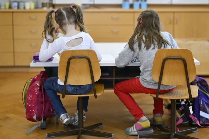 Schule Kinder russland
